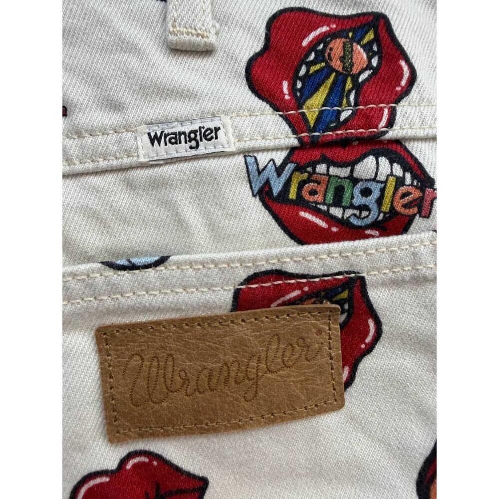 Wrangler High-Rise White Jeans with Red Lips Print - Picture 8 of 13